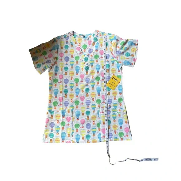 Revel Women's Hot Air Balloon Print Scrub Top Healthcare Uniform NWT - Picture 4 of 5